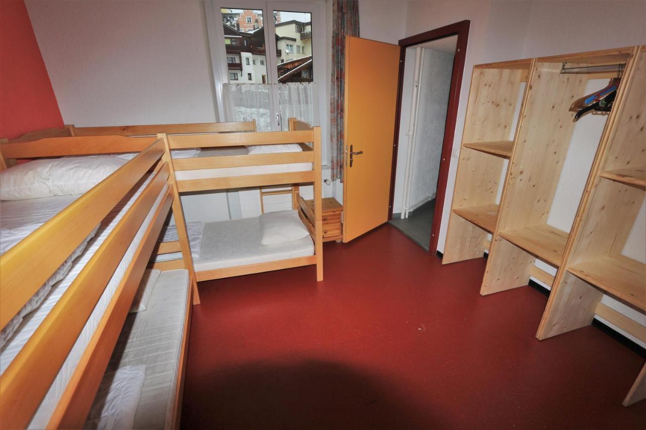 Juhui Albergue *